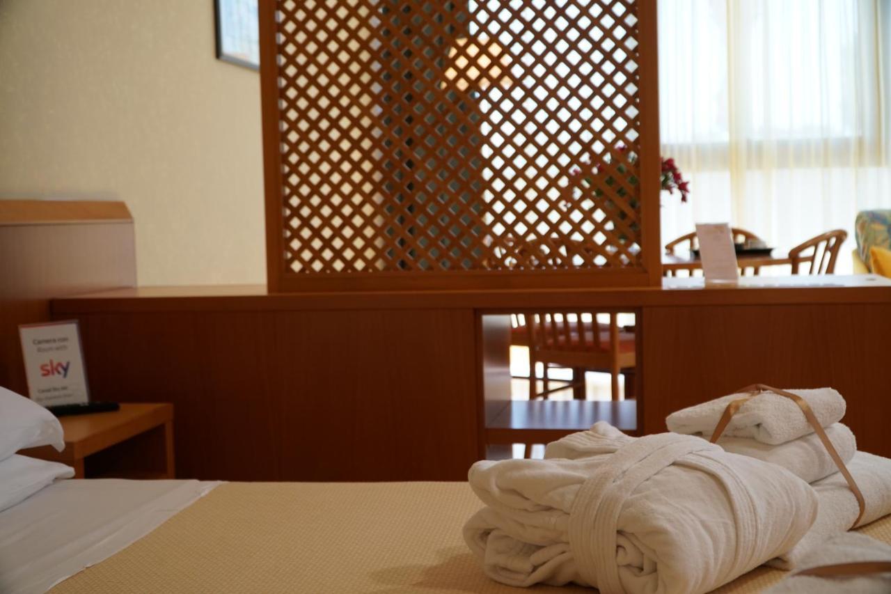 Tursport Aparthotel Taranto Eksteriør bilde