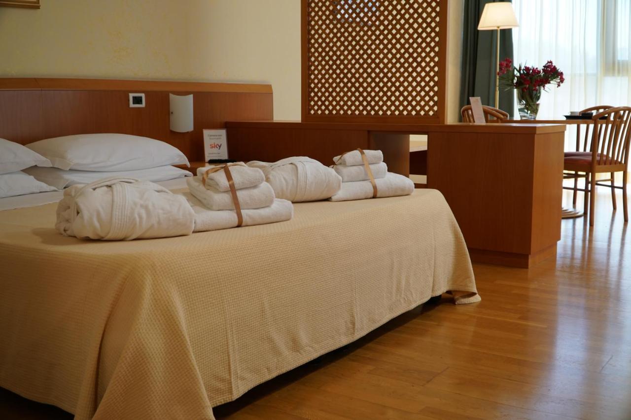 Tursport Aparthotel Taranto Eksteriør bilde