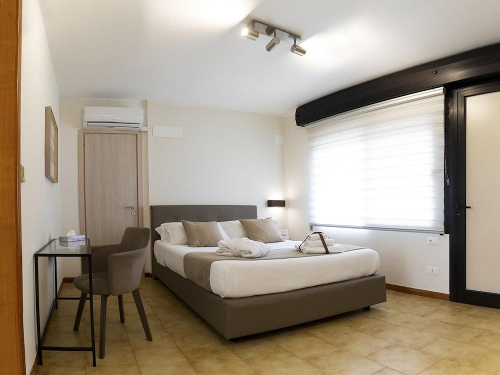 Tursport Aparthotel Taranto Eksteriør bilde